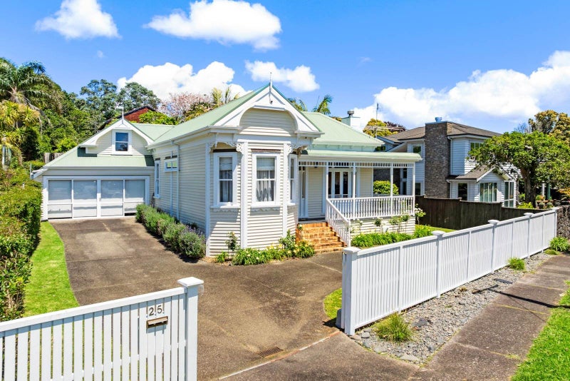 25 Cornwall Park Avenue, Epsom, Auckland - Carousel 1