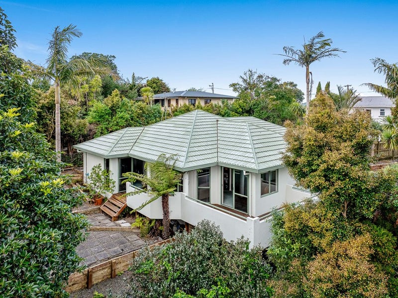 2/67 Arran Road, Browns Bay, Auckland - Carousel 1