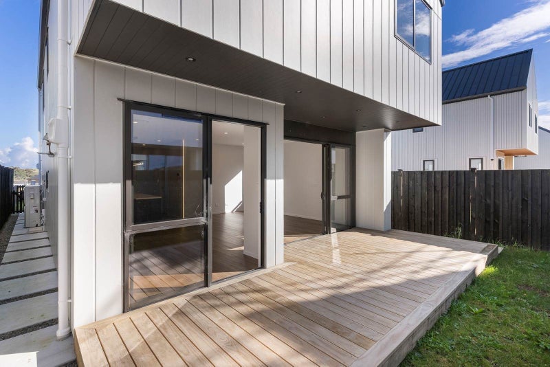 9 Shropshire Street, Karaka, Papakura - Carousel 1