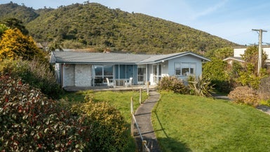 9 Kotare Street, Waikanae, Waikanae - Carousel 1