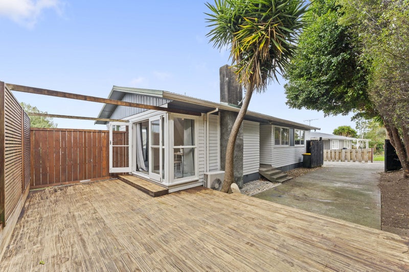 21 Mcquarrie Avenue, Wattle Downs, Auckland - Carousel 2