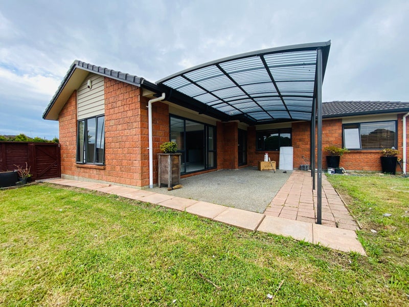 42 Accent Drive, Flat Bush, Auckland - Carousel 1