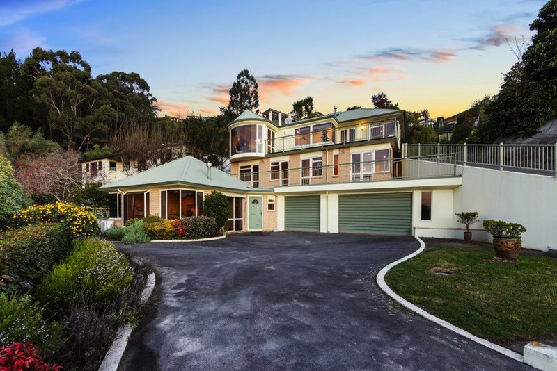 4 Kimbolton Lane, Huntsbury, Christchurch - Carousel 1