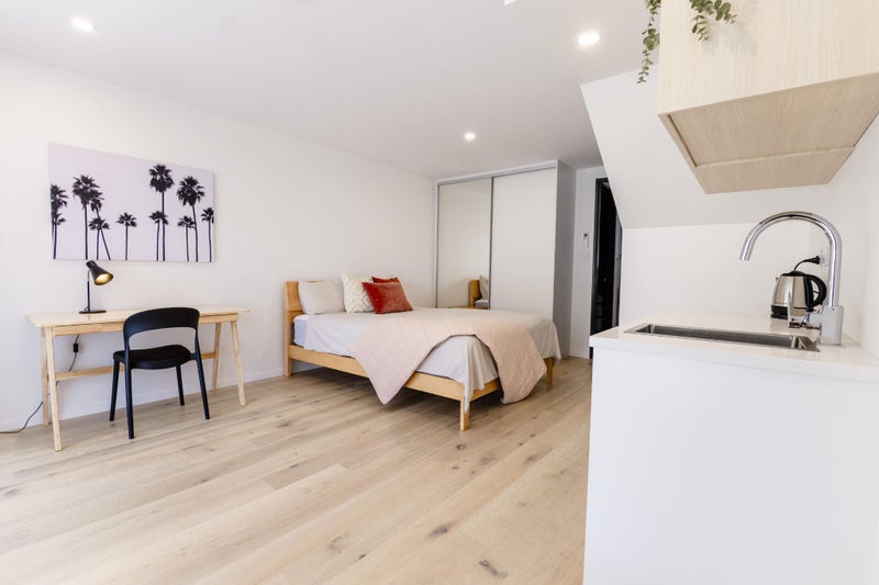 Room 2/4/872 Mount Eden Rd, Three Kings, Auckland City, Auckland - Carousel 1