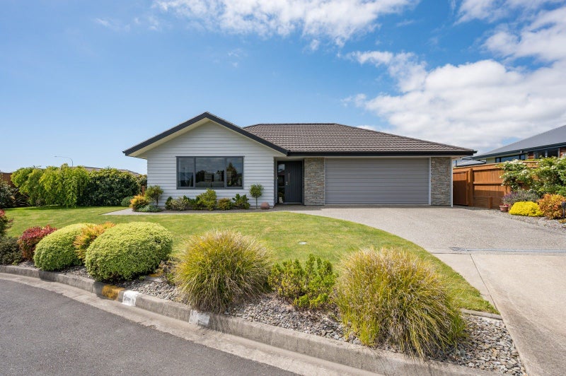 10 Calla Grove, Richmond - Carousel 1