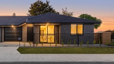 2 Catherines Lane, Te Horo, Otaki - Carousel 1