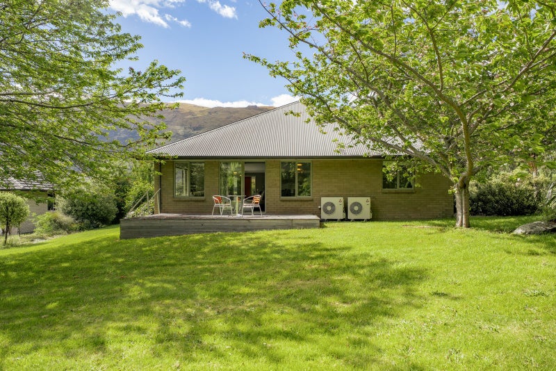 9 Hector Close, Kingston - Carousel 37