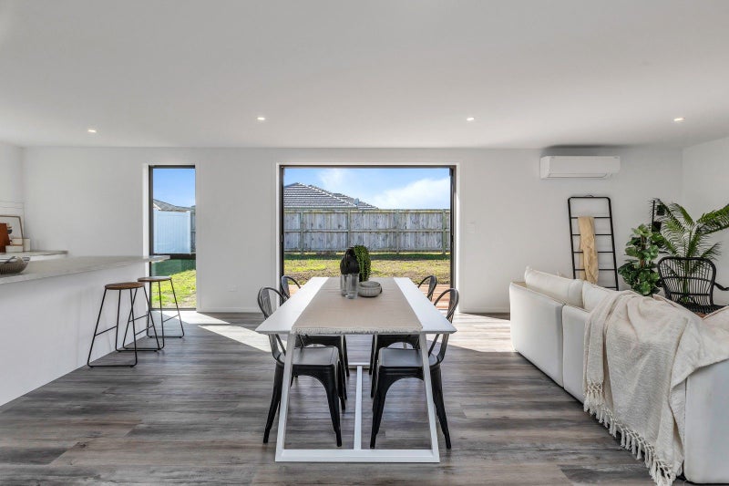 31 Kapiakauri Road, One Tree Point - Carousel 1