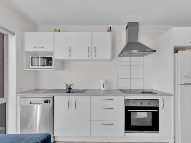 1/113 Knighton Road, Hillcrest, Hamilton - Carousel 1