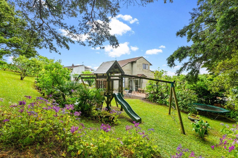 8 Goodwood Drive, Goodwood Heights, Auckland - Carousel 2