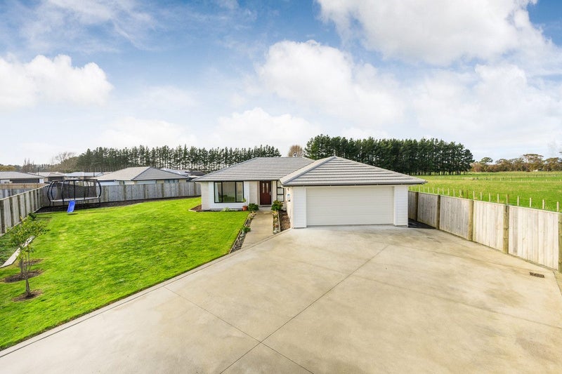 34 Oldfield Lane, Marton - Carousel 1