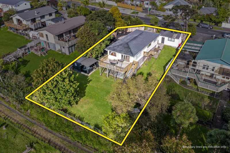 61 Mcentee Road, Waitakere, Auckland - Carousel 1