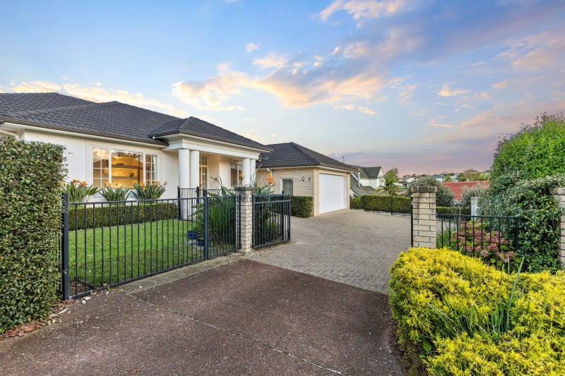 7 Hendrika Court, Hobsonville, Auckland - Carousel 1
