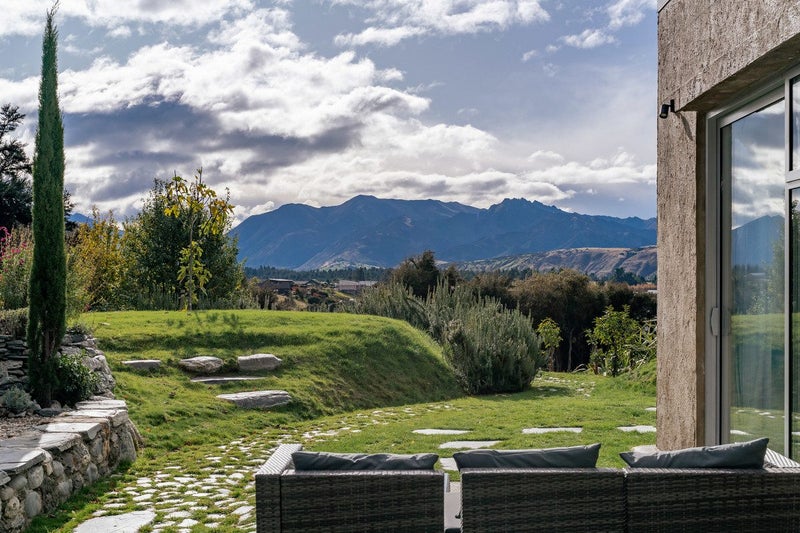 18 Hidden Hills Drive, Wanaka - Carousel 1