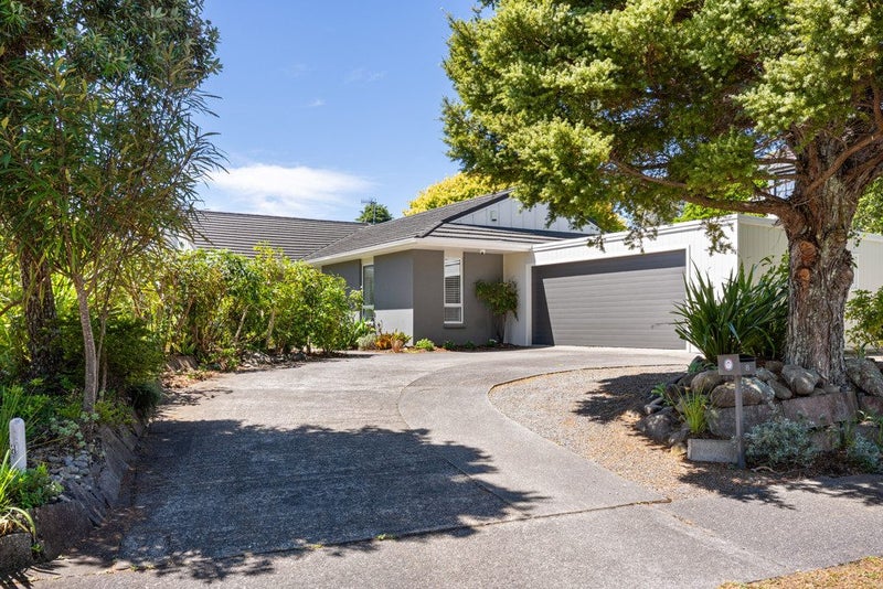 8 Millvale Street, Waikanae - Carousel 2