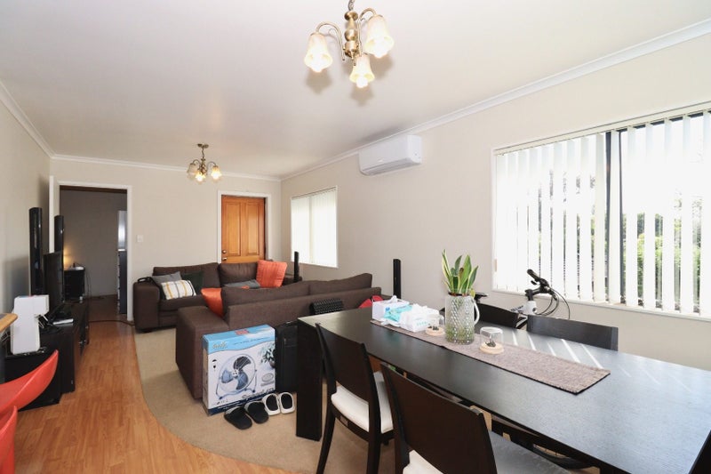 8 Bretton Lane, Howick, Auckland - Carousel 2