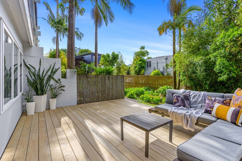 67 Princes Street, Northcote Point, Auckland - Carousel 1