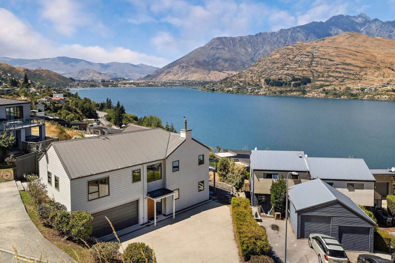 5 Gum Lane, Queenstown Hill, Queenstown-Lakes, Otago - Carousel 1