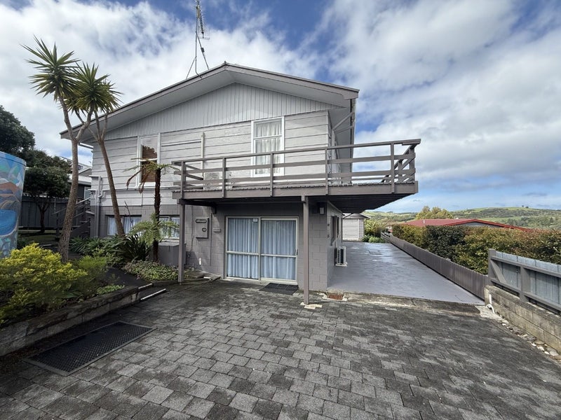 12 Everard Avenue, Army Bay, Rodney, Auckland - Carousel 1
