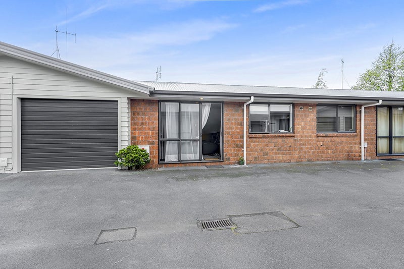16C Lyon Street, Frankton, Hamilton - Carousel 1