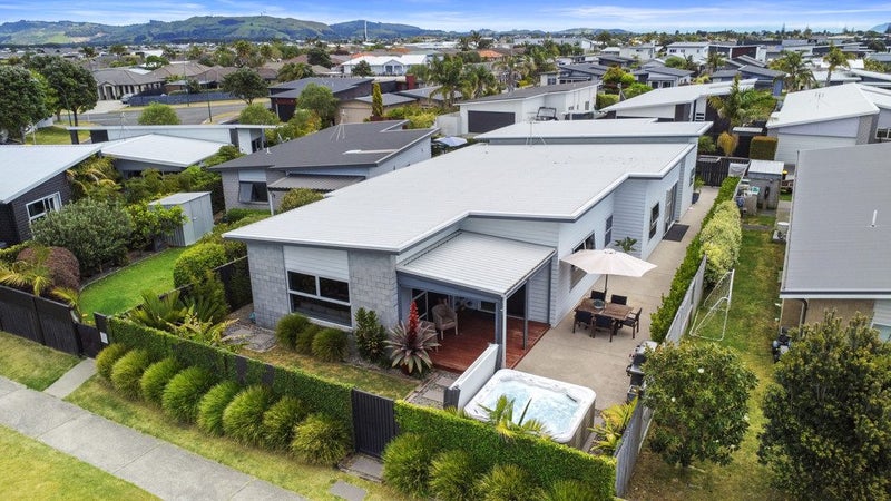 6 Testacea Lane, Papamoa Beach, Papamoa - Carousel 1