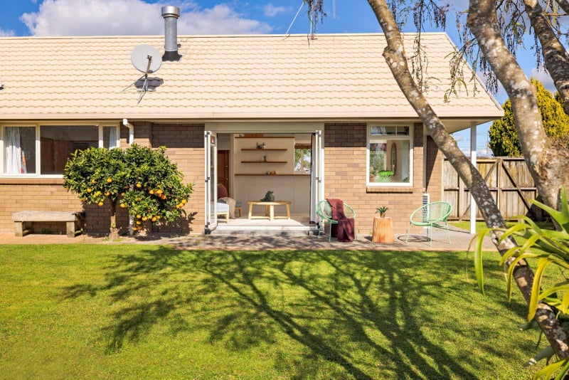 5 Grantleigh Way, Pyes Pa, Tauranga - Carousel 2