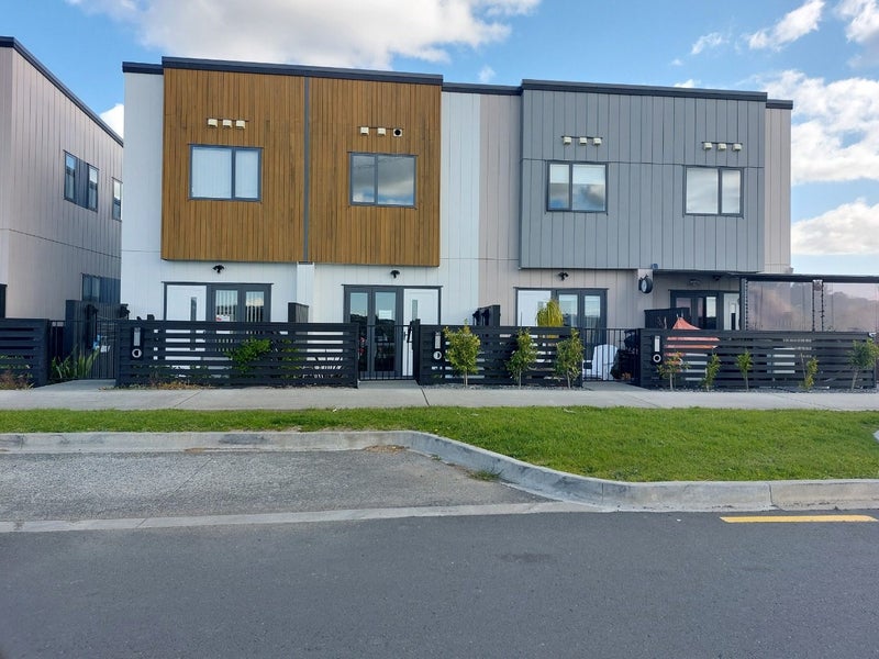 30 Long George Drive, Tōtara Park, Auckland - Carousel 1