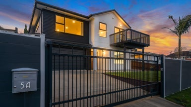 5A Drew Street, Mount Roskill, Auckland - Carousel 1