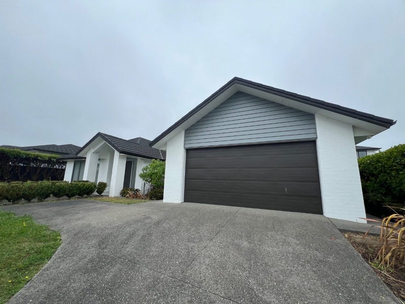 12 Boocock Crescent, Orewa, Orewa - Carousel 1