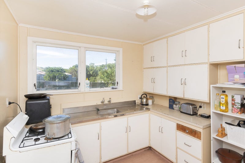20 Halley Street, Outer Kaiti, Gisborne - Carousel 2