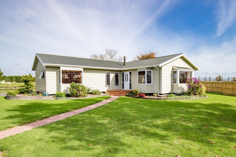 545 State Highway 25, Thames - Carousel 2