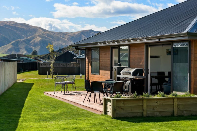 20 Cooper Crescent, Cromwell - Carousel 1