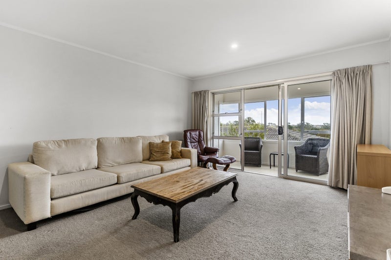 2/16 Penney Avenue, Mount Roskill, Auckland - Carousel 2