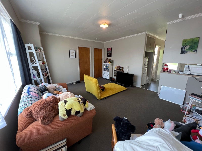 4/100 Pitt Street, Palmerston North - Carousel 2