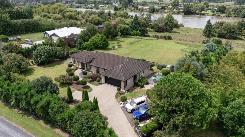 59A Riverside Way, Huntly - Carousel 1