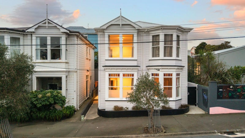 23 Elizabeth Street, Mount Victoria, Wellington - Carousel 1
