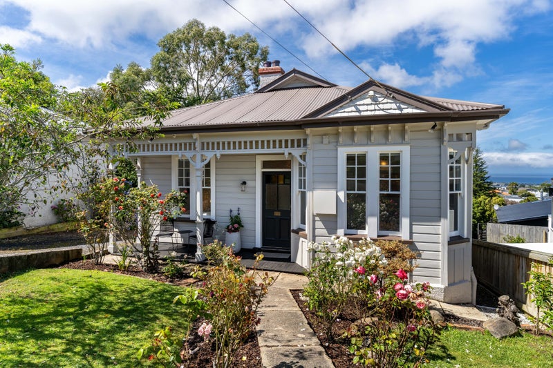 46 Newport Street, Belleknowes, Dunedin - Carousel 1