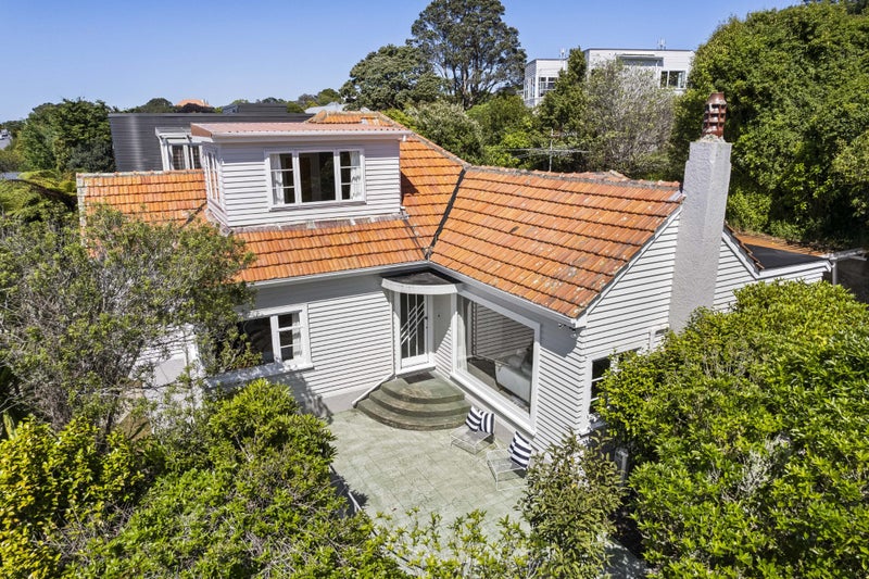 3 Jalna Avenue, Khandallah, Wellington - Carousel 1