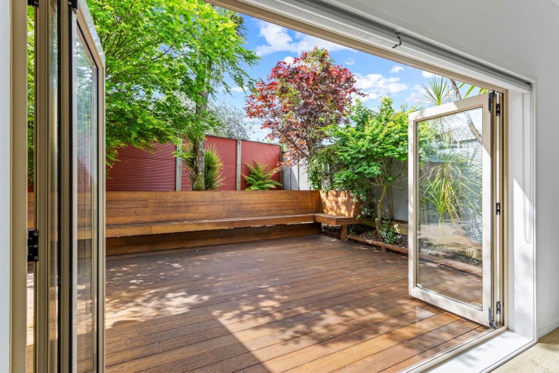 101 Stapleford Crescent, Browns Bay, Auckland - Carousel 2