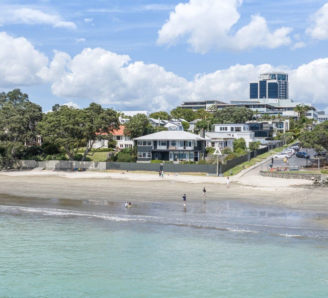 21 The Strand, Takapuna, Auckland - Carousel 1