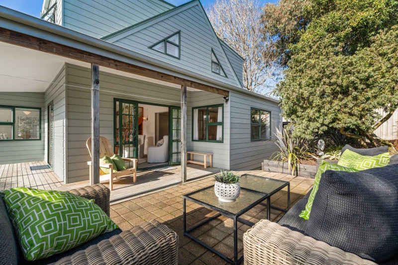 14A Rangipawa Road, One Tree Hill, Auckland - Carousel 2
