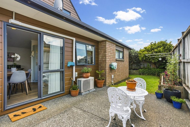 5/56 Larnoch Road, Henderson, Auckland - Carousel 1