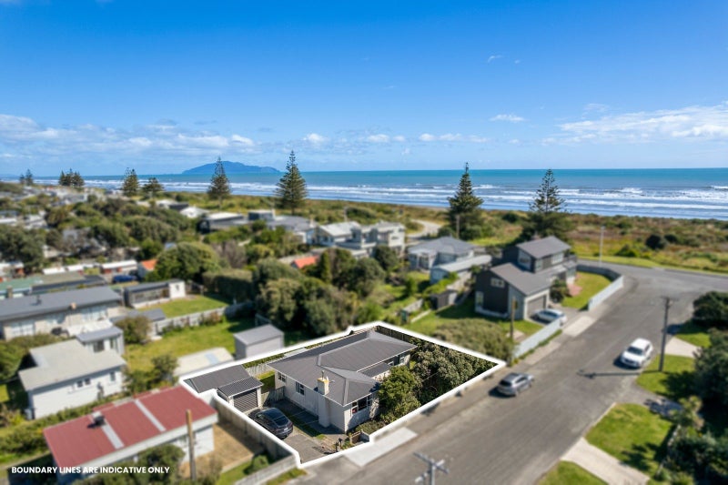 4 Kowhai Street, Otaki Beach, Otaki - Carousel 1