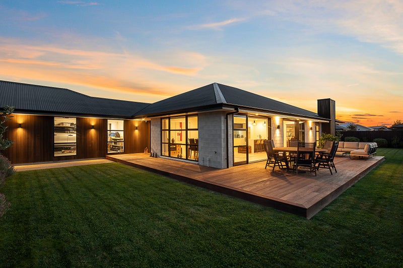 9 Spencer Place, Springlands, Blenheim - Carousel 1