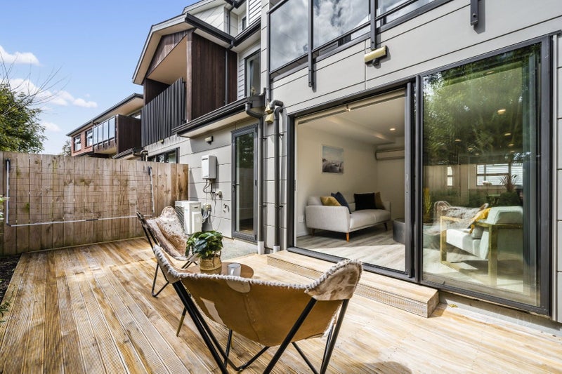 44 Ti Kouka Lane, Sandringham, Auckland - Carousel 1