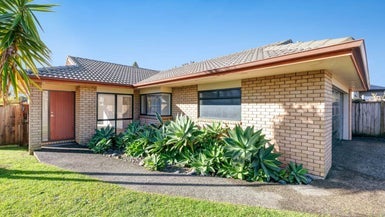 51 Walton Street, Red Beach, Red Beach - Carousel 1