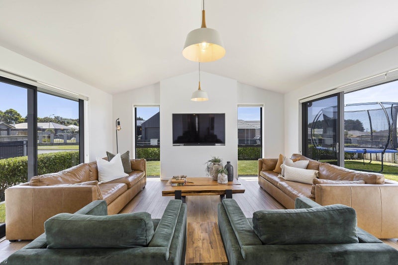 22 Keene Drive, Bell Block, New Plymouth - Carousel 2