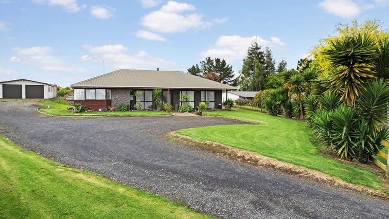 3 Country Club Lane, Waiuku, Waiuku - Carousel 1