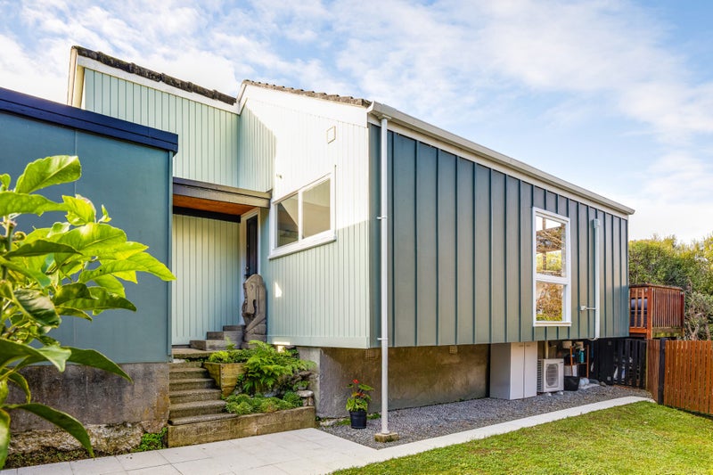 10B Penryn Drive, Camborne, Porirua - Carousel 1
