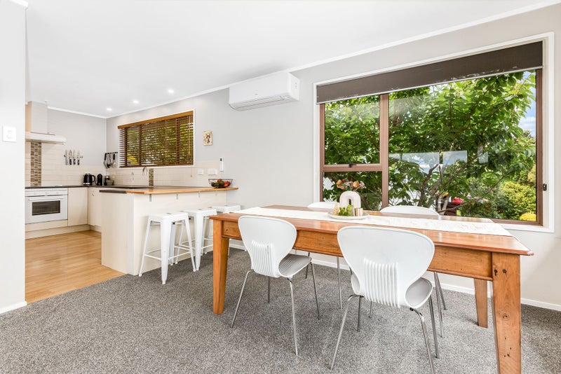 9 Ayton Drive, Whitby, Porirua - Carousel 2